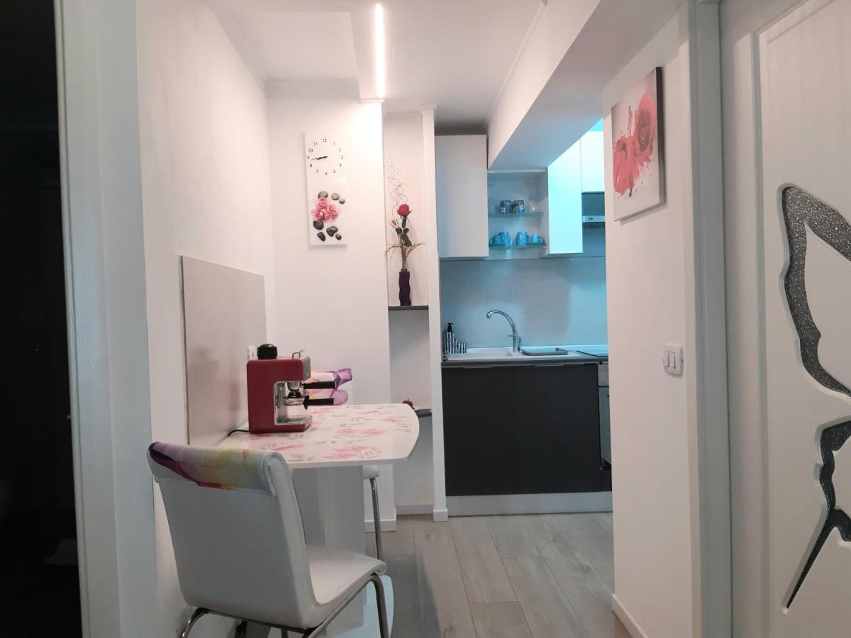 Water Lily Apartment - Self Check-In أرادايا المظهر الخارجي الصورة