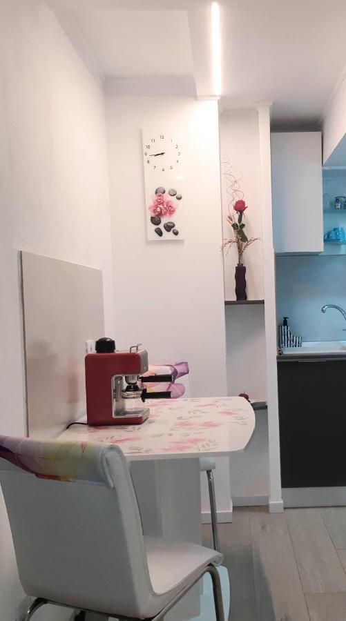 Water Lily Apartment - Self Check-In أرادايا المظهر الخارجي الصورة